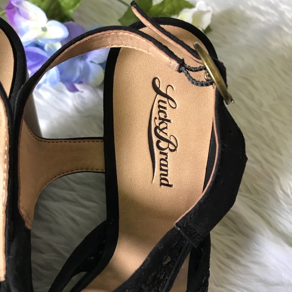 Lucky Brand 🍀Black Lace Wedge Sandals - Picture 2 of 5